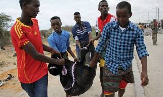Терористи сеят смърт в Могадишу (СНИМКИ)