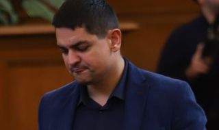 Гешев поиска имунитета на Радостин Василев