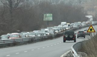 Днес се очаква натоварен трафик по основните пътища на страната