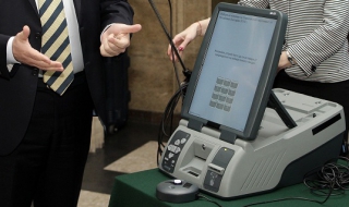 ЦИК показа как се гласува машинно