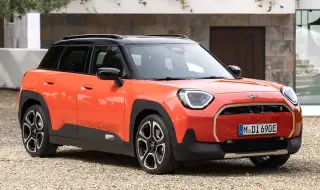 Mini Paceman debuts with compact dimensions and SUV look 