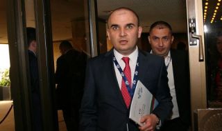 Илхан Кючук: Украйна плати висока цена, заслужава да е в ЕС