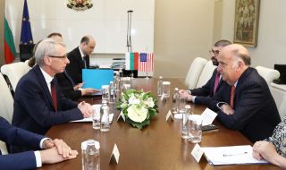 Николай Денков и Мария Габриел се срещнаха с посланиците на ЕС и САЩ в София