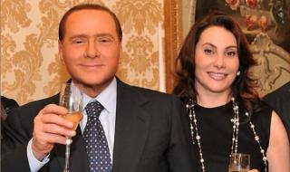 Дарина Павлова изненада Берлускони за рождения му ден