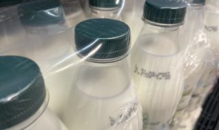 Пием мляко от Украйна