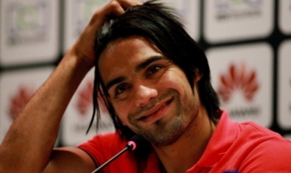 В Испания: Фалкао отива в Юнайтед