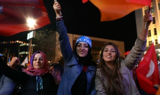 Партията на Ердоган готви 100-дневен план за действие