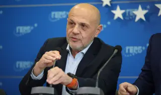 Томислав Дончев: Не се готвим и няма да сваляме правителството, има риск то да се самосвали
