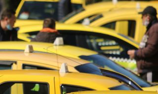 Таксиджиите в Търговище се вдигнаха на протест