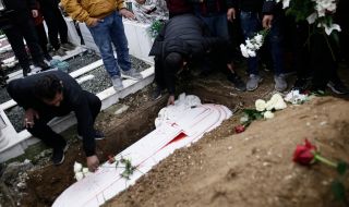 Убит заради 20 евро: полицейското насилие срещу ромите в Гърция е сериозен проблем