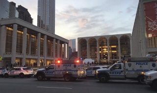 Разпръснаха прах от човешки останки в операта в Ню Йорк