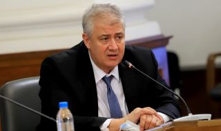 Проф. Балтов: Новият щам е засечен в „Пирогов“ преди 2 месеца