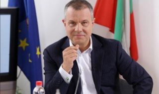 Рестартираха подписката за оставката на Емил Кошлуков