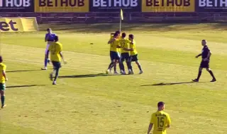 Добруджа взе важни три точки срещу Спартак Варна