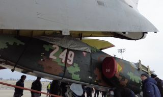 В Безмер доставиха седми модернизиран Су-25