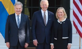 Байдън посрещна подобаващо лидерите на Финландия и Швеция 