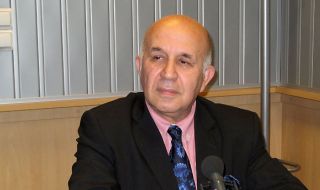 Стоян Денчев: Никой не оспорва членството ни в ЕС и НАТО, но българите не желаят да даваме оръжие на Украйна