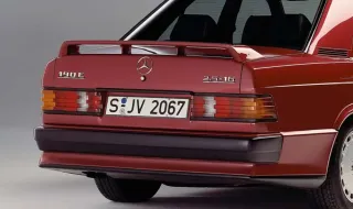 Разкриваме истинската причина поради която стоповете на старите Mercedes-и са оребрени