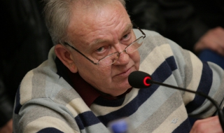 Протестиращи недоволни от служебния кабинет
