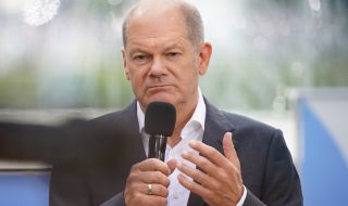 Германците недоволни от Шолц