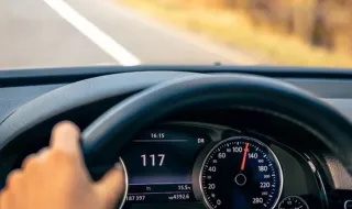 Американците масово карат с превишена скорост. Каква е причината?