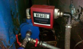 Нелегална бензиностанция на ТИР-паркинг