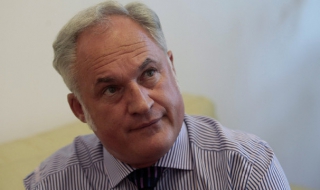 Парамов: Време е Станишев да бъде озаптен