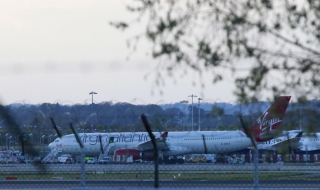 Самолет кацна аварийно на Гетуик