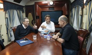 Макрон пътува с влак за Киев