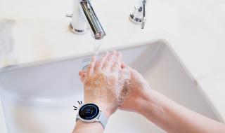 Samsung ни учи как да си мием ръцете
