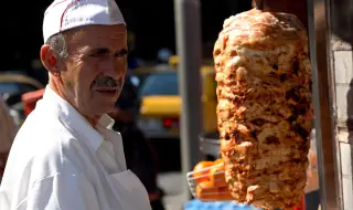 До 25 години затвор заплашват акционери на популярна турска верига за дюнери