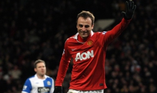 Барселона иска Бербатов?