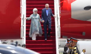 Ердоган пристигна в Индонезия
