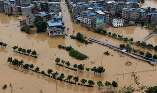 Наводненията в Китай взеха жертви