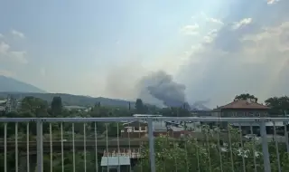 Ветровете разсейват дима от Сърбия, нови огнища в страната