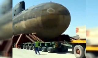 Така се превозва руска подводница през пустинята (ВИДЕО)