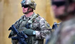 Високопоставен командир и бойци на паравоенна групировка бяха убити при американски удар в Ирак