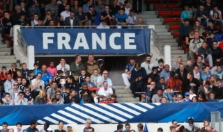 Франция удължи извънредното положение заради Евро 2016