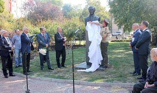 Американски президент с бюст-паметник в София (СНИМКИ)