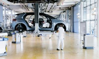 Какво ще причини фабриката на Tesla в Германия на Volkswagen?