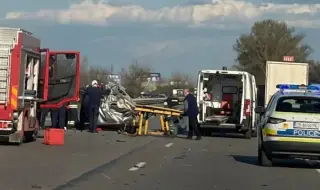Катастрофа блокира движението по магистрала "Тракия"