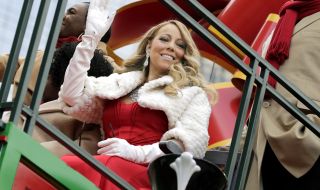 Кралицата на Коледа се "размрази": Марая Кери тръгва на коледно турне