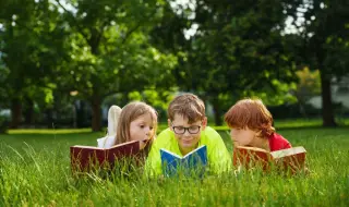 Откривателят на най-чудните кафета по света кани дечица на приказно пътешествие в Деня на детската книга