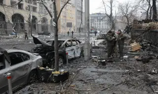 „Абсолютно варварско нападение“: руски ракетен удар нанесе щети на посолствата на шест държави в Киев