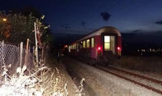 Пламна бързият влак за Бургас, евакуираха 150 пътници
