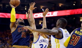 Кливланд изравни финалната серия на Голдън Стейт