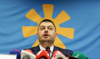 Бареков: Препоръчвам на г-н Борисов да спре да се превъзбужда