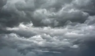 Времето днес, прогноза за понеделник, 10 ноември: Остава облачно и дъждовно