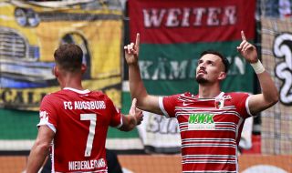 Аугсбург шокира Байерн с първа загуба за сезона