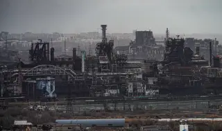 „Азовстал“ остава в руини, Путин русифицира Мариупол